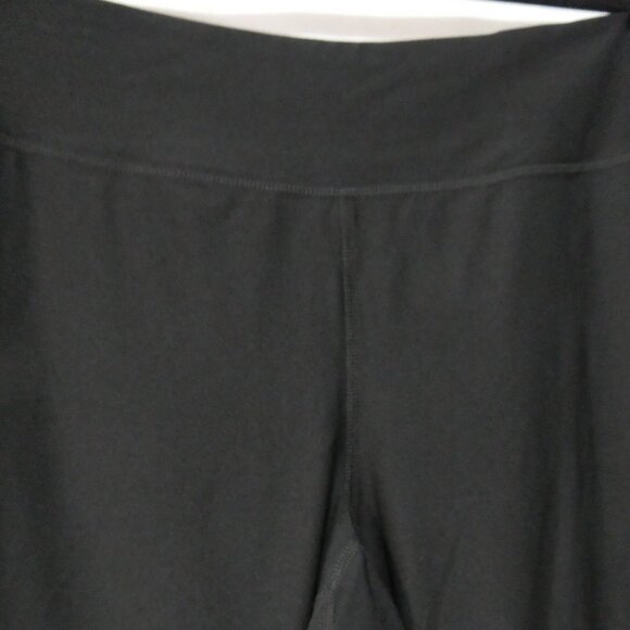 ATHLETIC WORKS - Fitted Crop - Dri More Tech | XL | Cropped Black Leggings - Picture 4 of 16